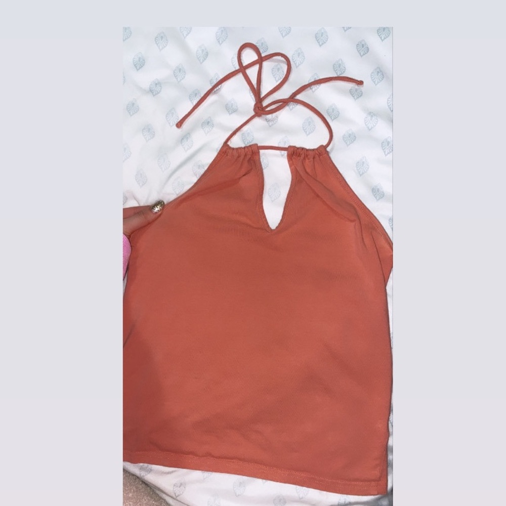 Cute halter tie top!